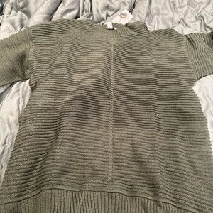 NWT Nine West Green Crew Neck Sweater with Ribbed Texture
